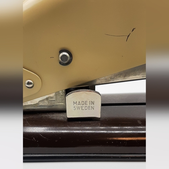 Vintage Apsco A9 Stapler Isaberg AB Hestra Sweden With 2 Boxes Staples - Picture 3 of 8